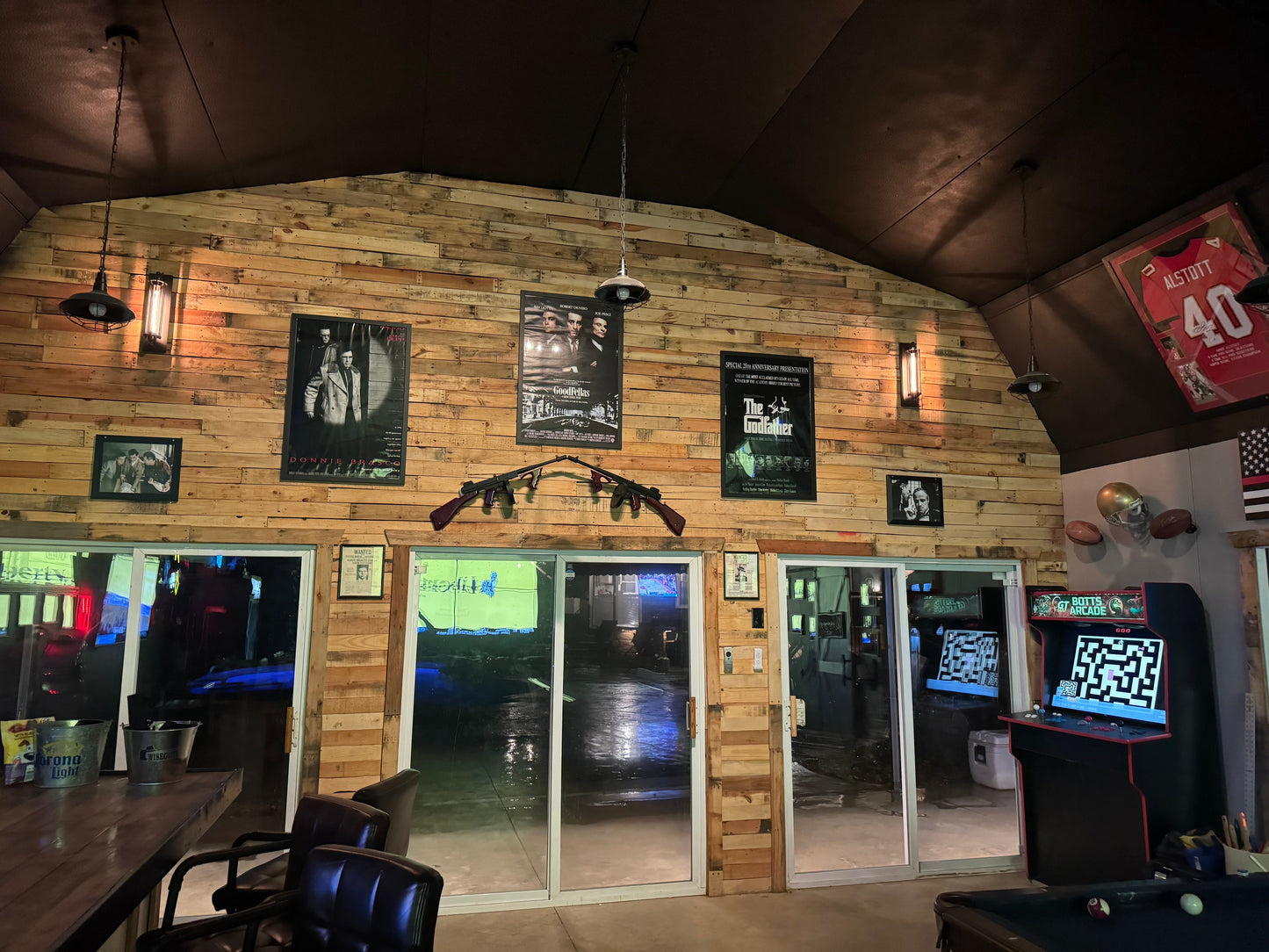 Bulk Pallet Wood |  Reclaimed Pallet Boards | Accent Walls & Ceilings