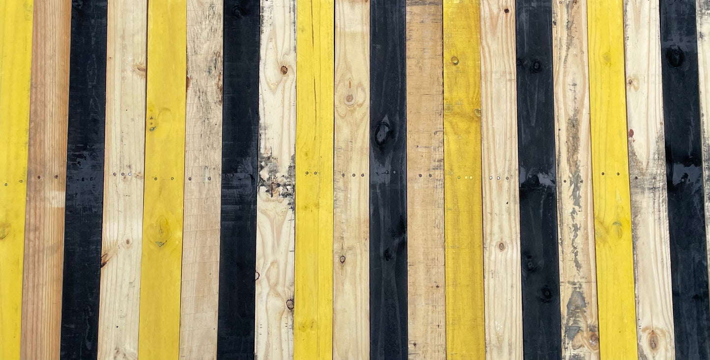 Pittsburgh Pallet Wall Idea - Reclaimed Pallet Boards DIY Kit - 25 Sq. Ft.