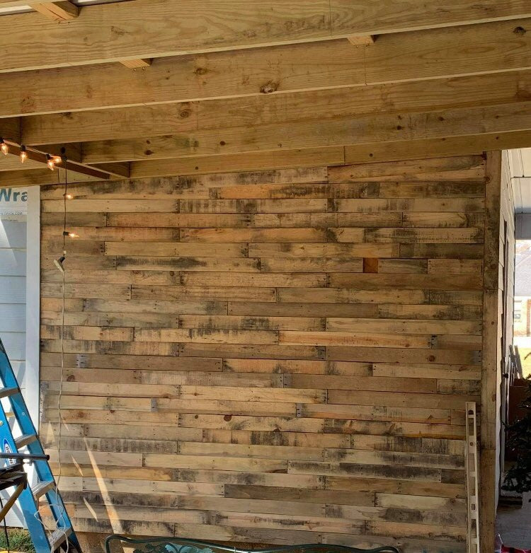 Bulk Pallet Wood |  Reclaimed Pallet Boards | Accent Walls & Ceilings
